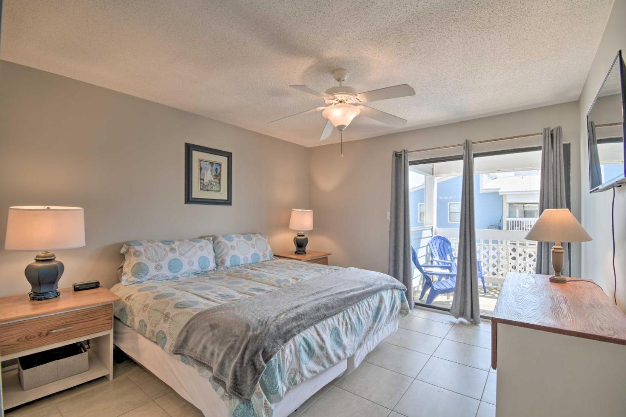 Private Balcony And Views! *